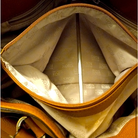 Michael Kors Leather Purse - Picture 7 of 8